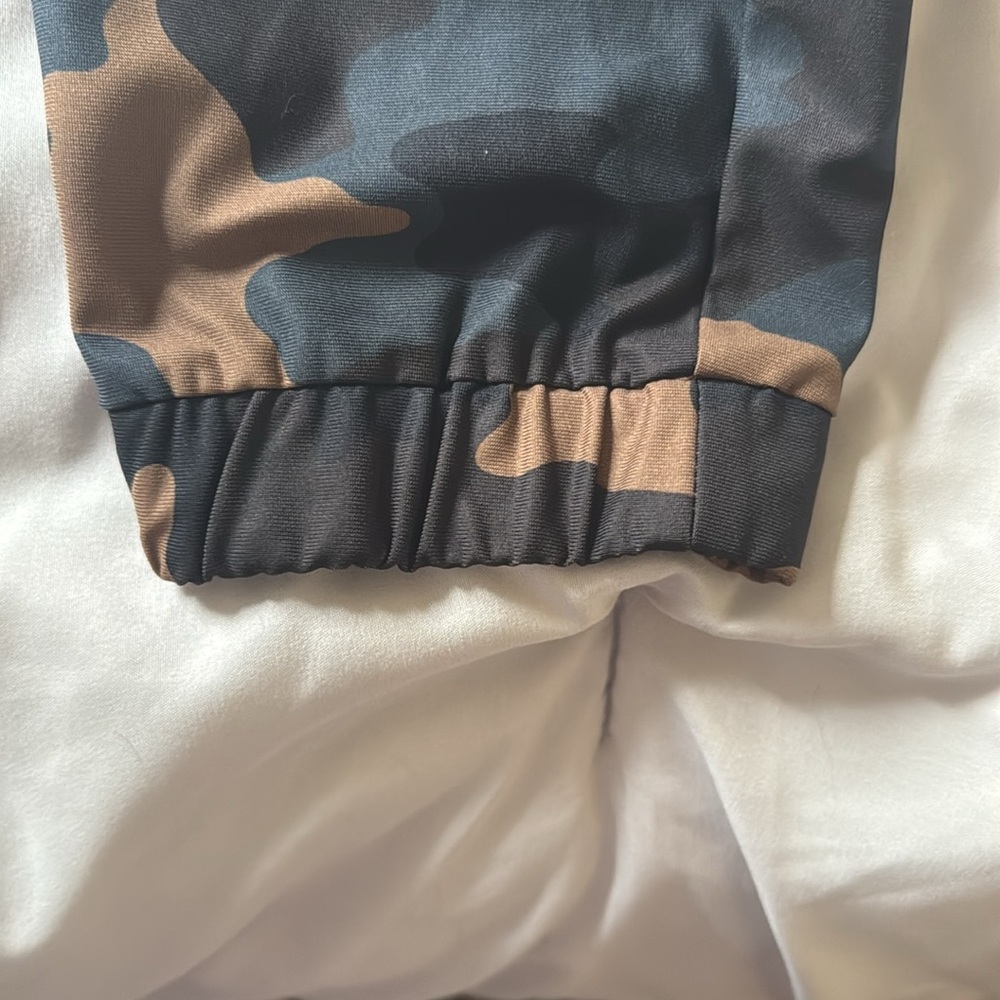 ZYIA Black and Tan Camo Cargo Pants with Jogger Style XXXL - Picture 3 of 9